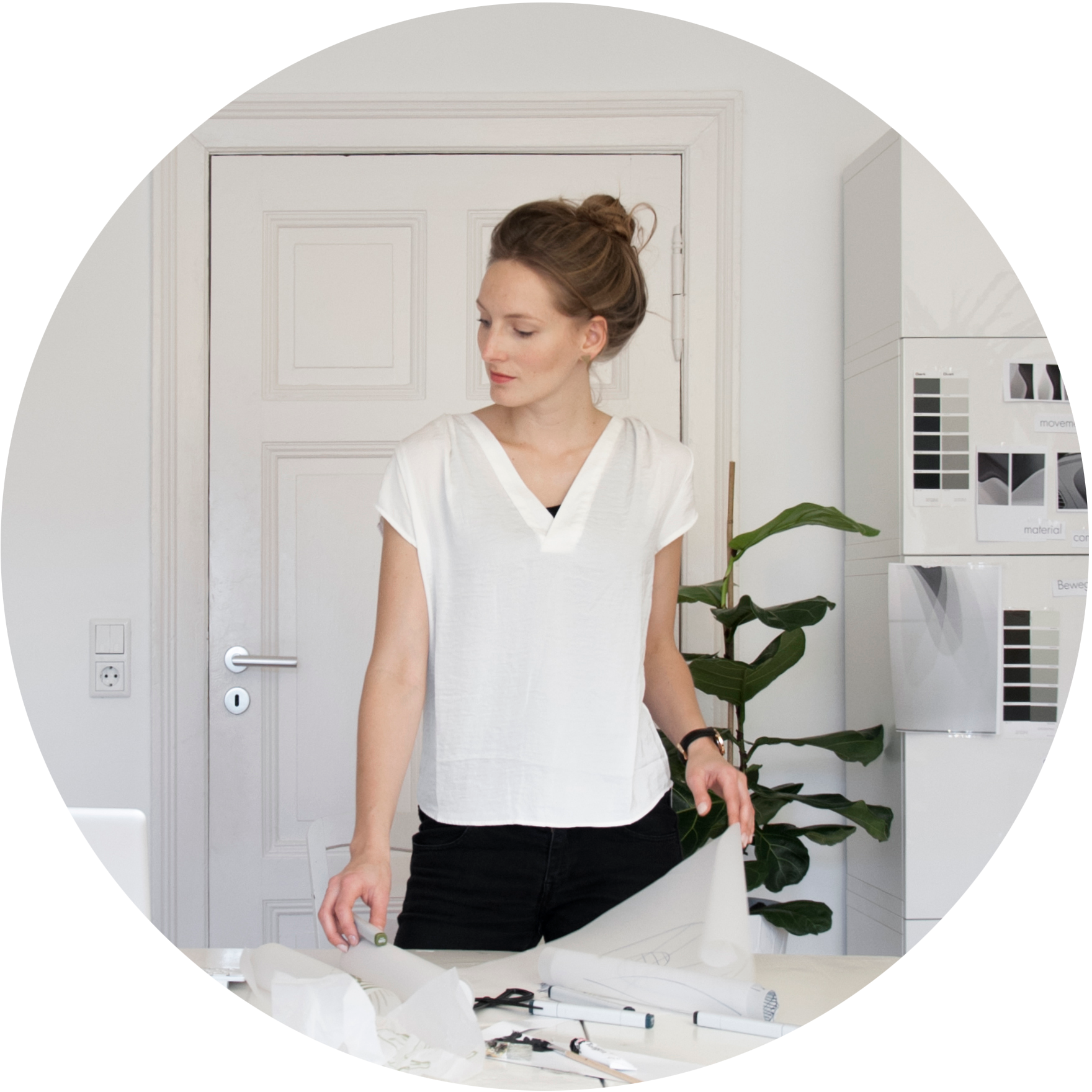 home-studio-na.hili-workspace-rund.png