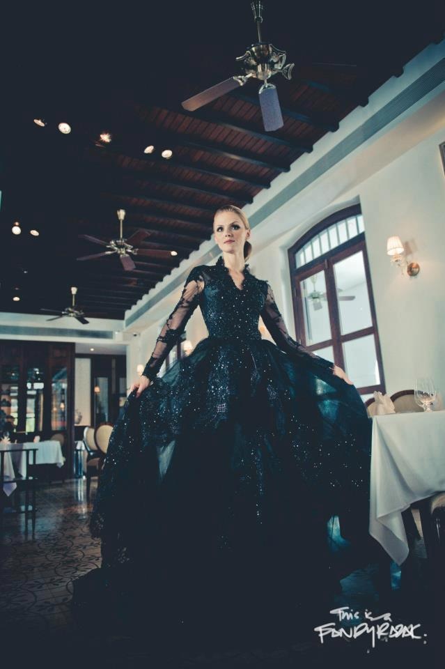 Elaine Abrams for Fatima Moizin, Singapore