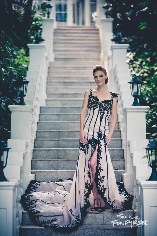 Elaine Abrams for Fatima Moizin, Singapore
