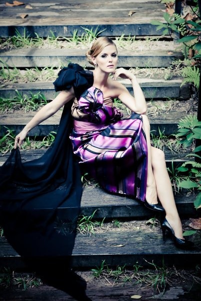Elaine Abrams for Omar Silk, Malaysia