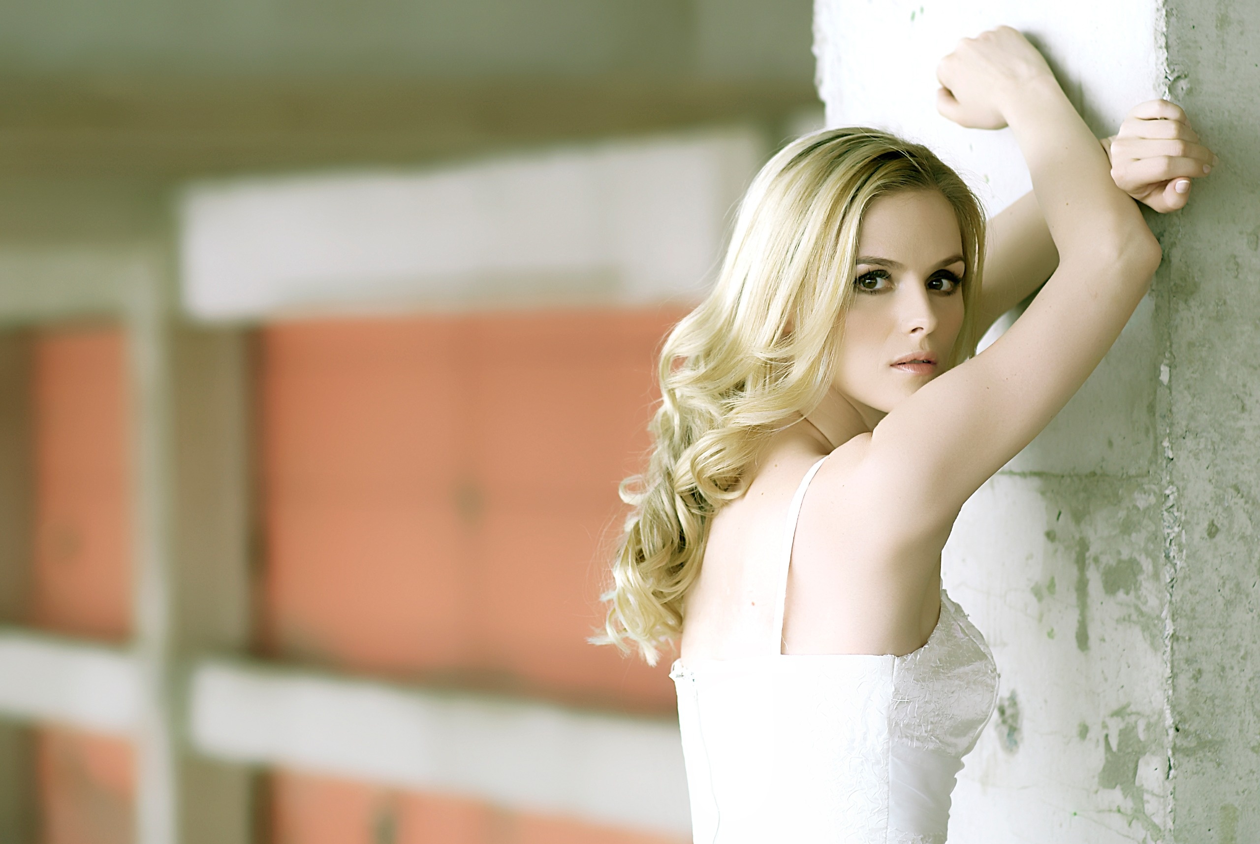 Elaine Abrams for Happy Bride, Beijing