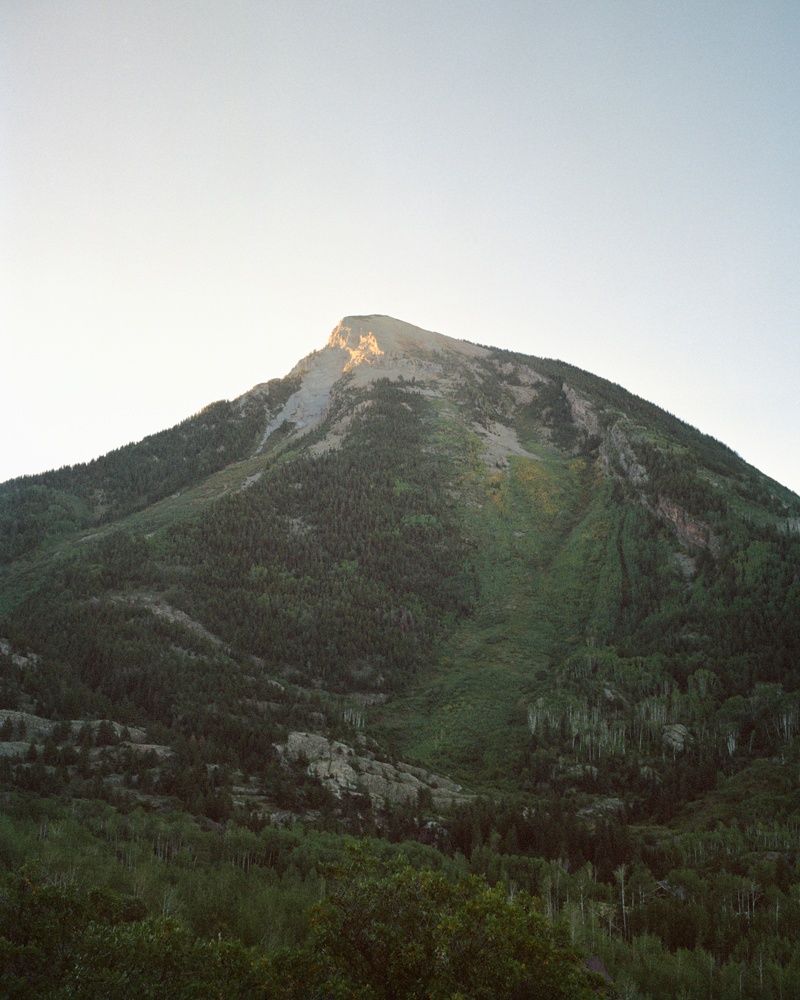 Philipp Meuser ParadoxCounty