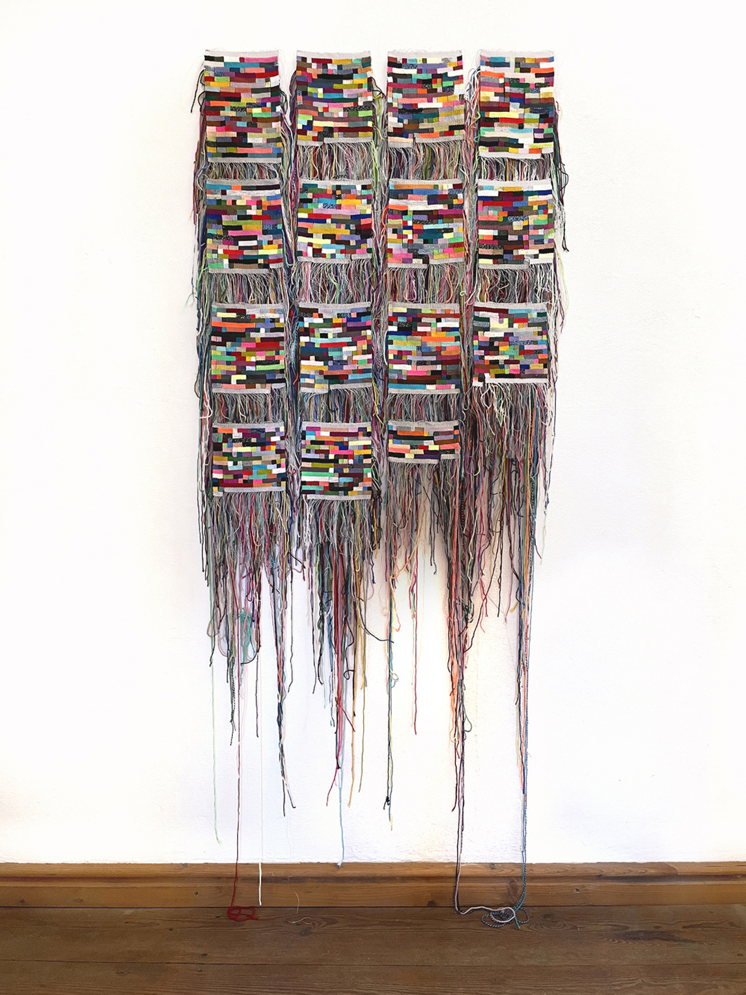 EN VOIR DE TOUTES LES COULEURS

One Year's Dreams in 100 Colours

2023 (data)

2024 (work)